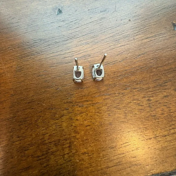 Gorgeous!!! Vintage Rare Authentic Amethyst Stud Basket Earrings set in Silver - Picture 10 of 10